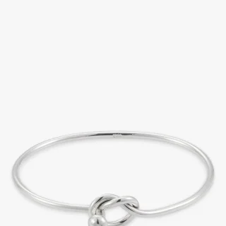 Brazalete de plata con nudo de amantes de Andea