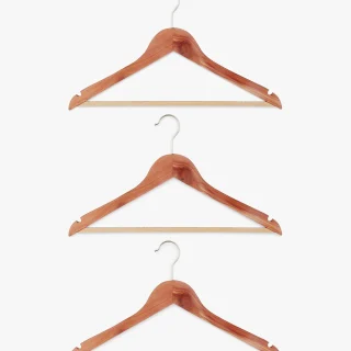 Perchas de cedro FSC, paquete de 3, color natural