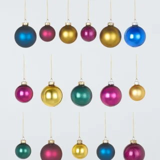 Caja de 42 adornos de cristal surtidos de cuentos encantados