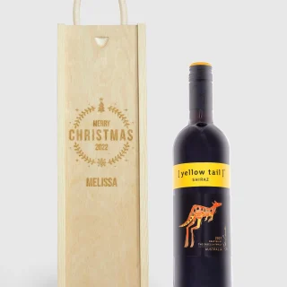 Caja de regalo navideña personalizada con vino tinto de Gifted Drinks
